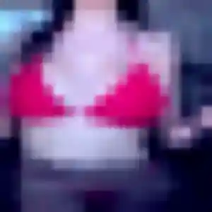 Corinne, 28 ans, dispo pour rencontre adulte à Bédée