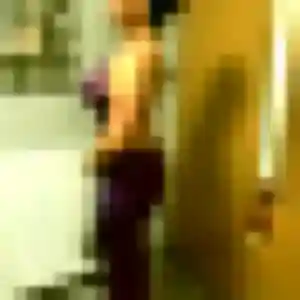 Huguette, fille de 21 ans propose rencontre adulte à Château-Thébaud