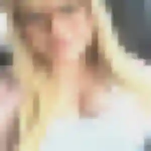 Clementine, 31 ans, connectée à Couëron pour une rencontre coquine