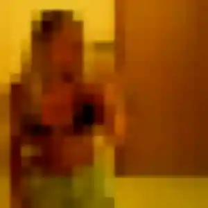 Photo de Anne à Guilers (27 ans) - rencontre adulte discret