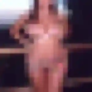 Bettina, 27 ans, cherche un rencontre adulte à L'Île-d'Yeu