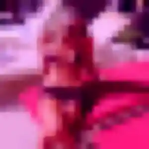 Madeleine, femme de 39 ans propose rencontre adulte à La Riche