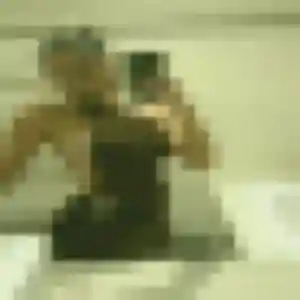 Theresa, 35 ans, connectée à La Roche-sur-Yon pour une rencontre coquine