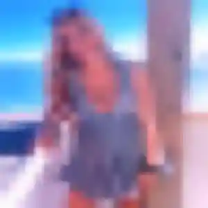 Wahiba, 21 ans, connectée à Le Poinçonnet pour une rencontre coquine