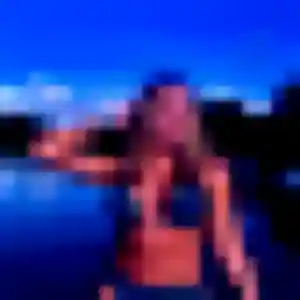 Photo privée de Dounia, 42 ans à Les Garennes sur Loire - plan discret