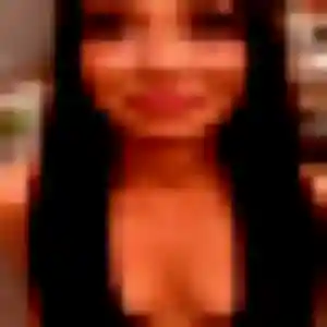 Alice, 21 ans, en ligne à Montval-sur-Loir pour un rencontre adulte
