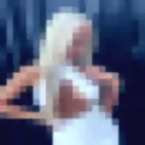 Helene, 24 ans, en ligne à Nivillac pour une rencontre coquine