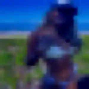 Helene (21 ans) à Noyant-Villages cherche une rencontre ce soir