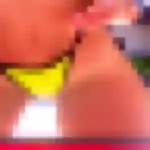 Jolie Yasmine, 28 ans à Plescop - voir sa photo