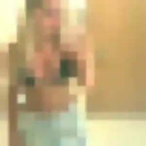 Ava, femme de 27 ans propose rencontre adulte à Pleudihen-sur-Rance