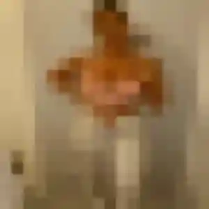 Elvire, femme de 43 ans veut rencontre adulte à Saint-Évarzec