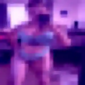 Hilary, 45 ans, disponible à Saint-Julien-de-Concelles pour un rencontre adulte