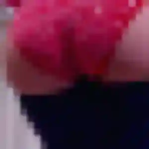 Wahiba, 24 ans, cherche un rencontre adulte à Villeneuve-en-Retz
